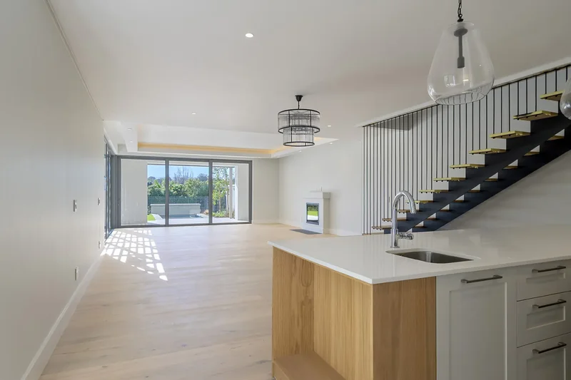 Unit B Summit Views Summit Way Constantia, Cape Town, WC, Cape Town, Western Cape, South Africa. - Photo 2