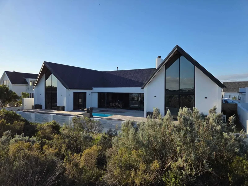 Modern 4-Bedroom Family Home with Premium Finishes & Energy Independence