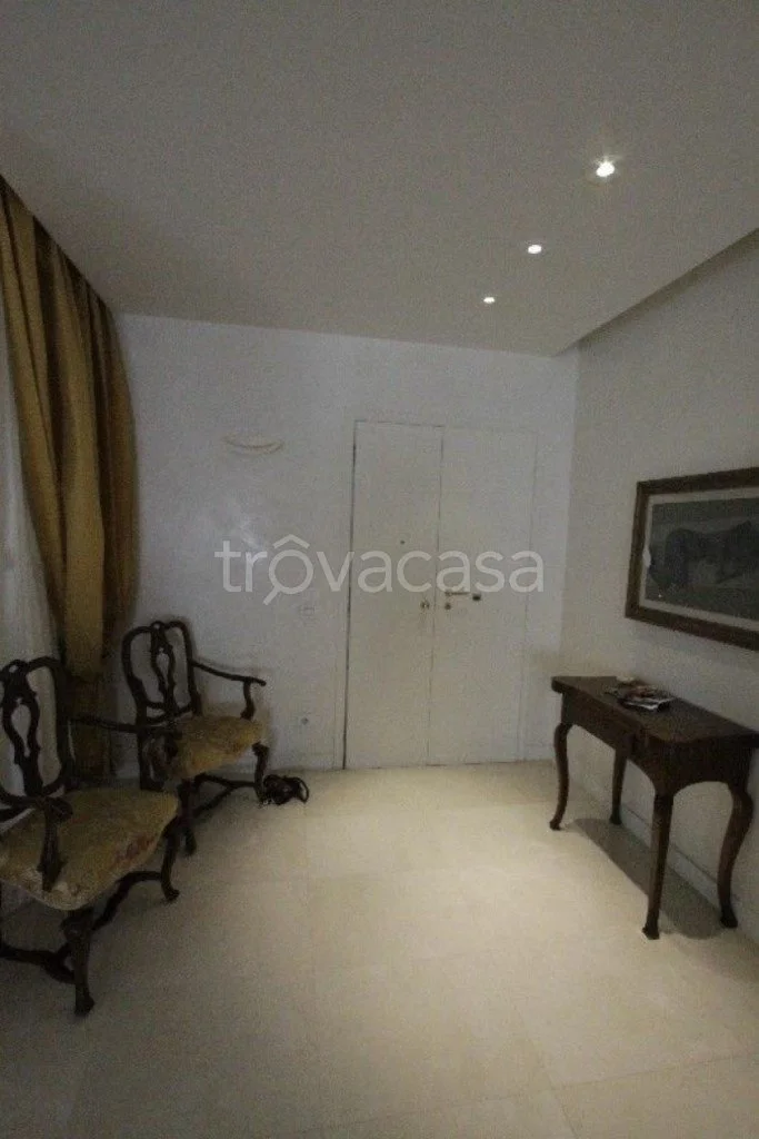 Gallery photo 2