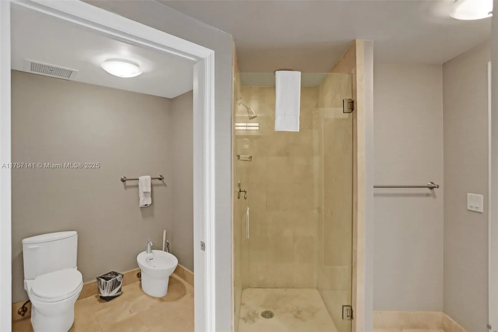 4401 Collins Ave 702/704, Miami Beach, Florida, United States. - Photo 15