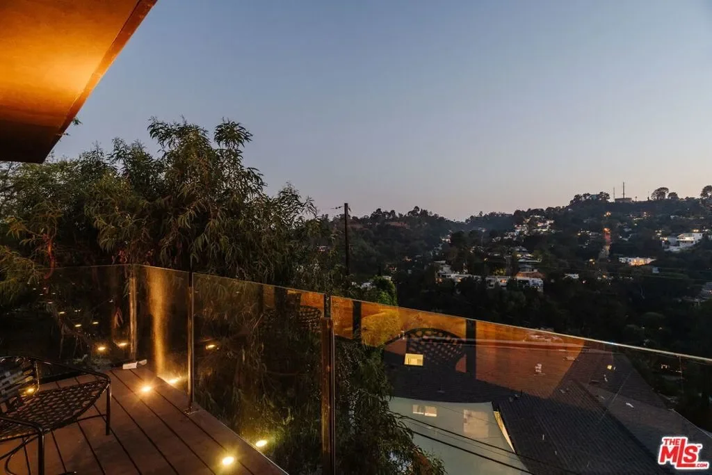 8715 Skyline Drive, Los Angeles, California, United States. - Photo 19