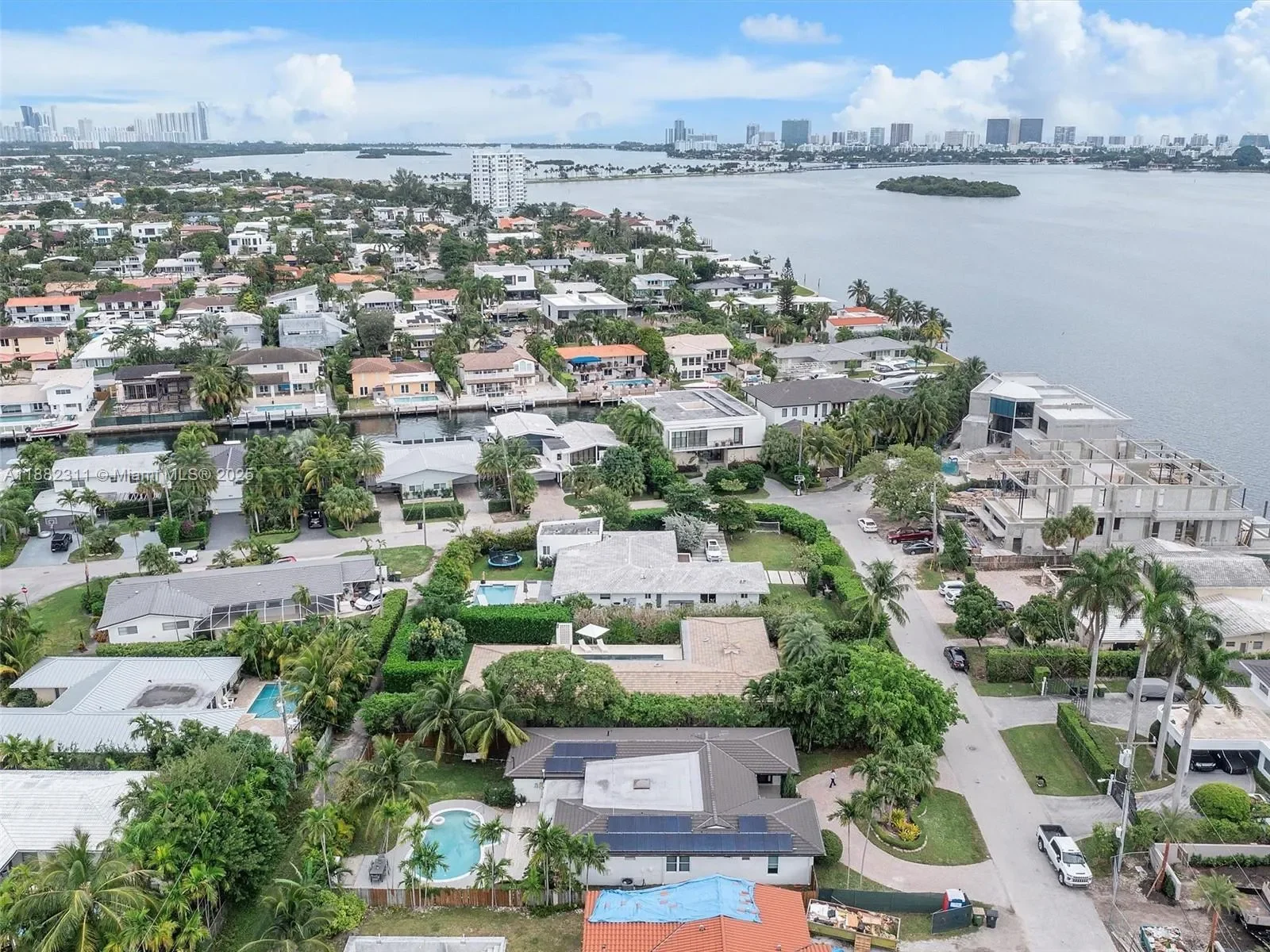 11407 N Bayshore Dr, North Miami, FL 33181, North Miami Beach, Florida, United States. - Photo 26
