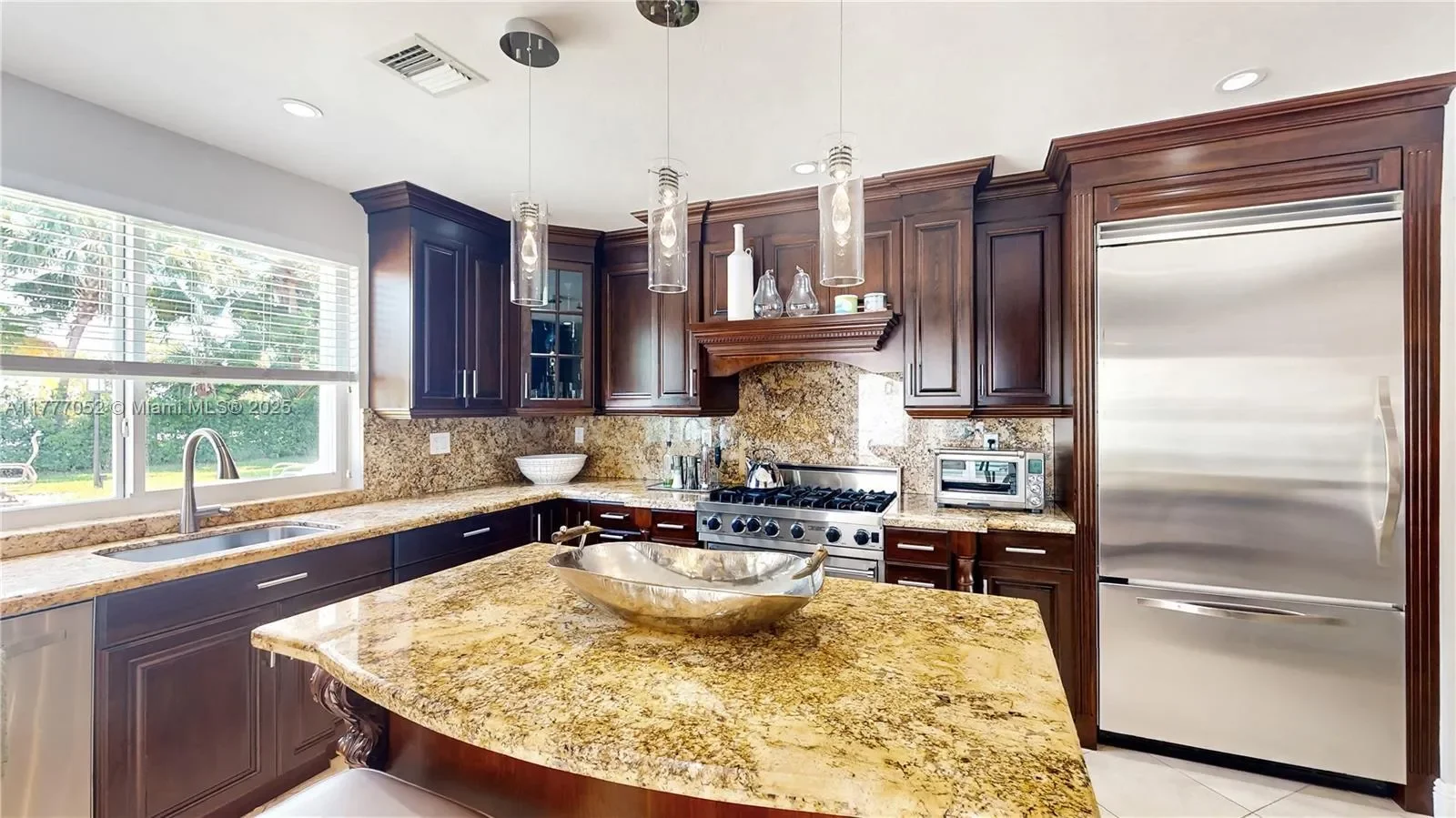 8860 SW 155th Ter, Cutler Bay, Florida, United States. - Photo 11