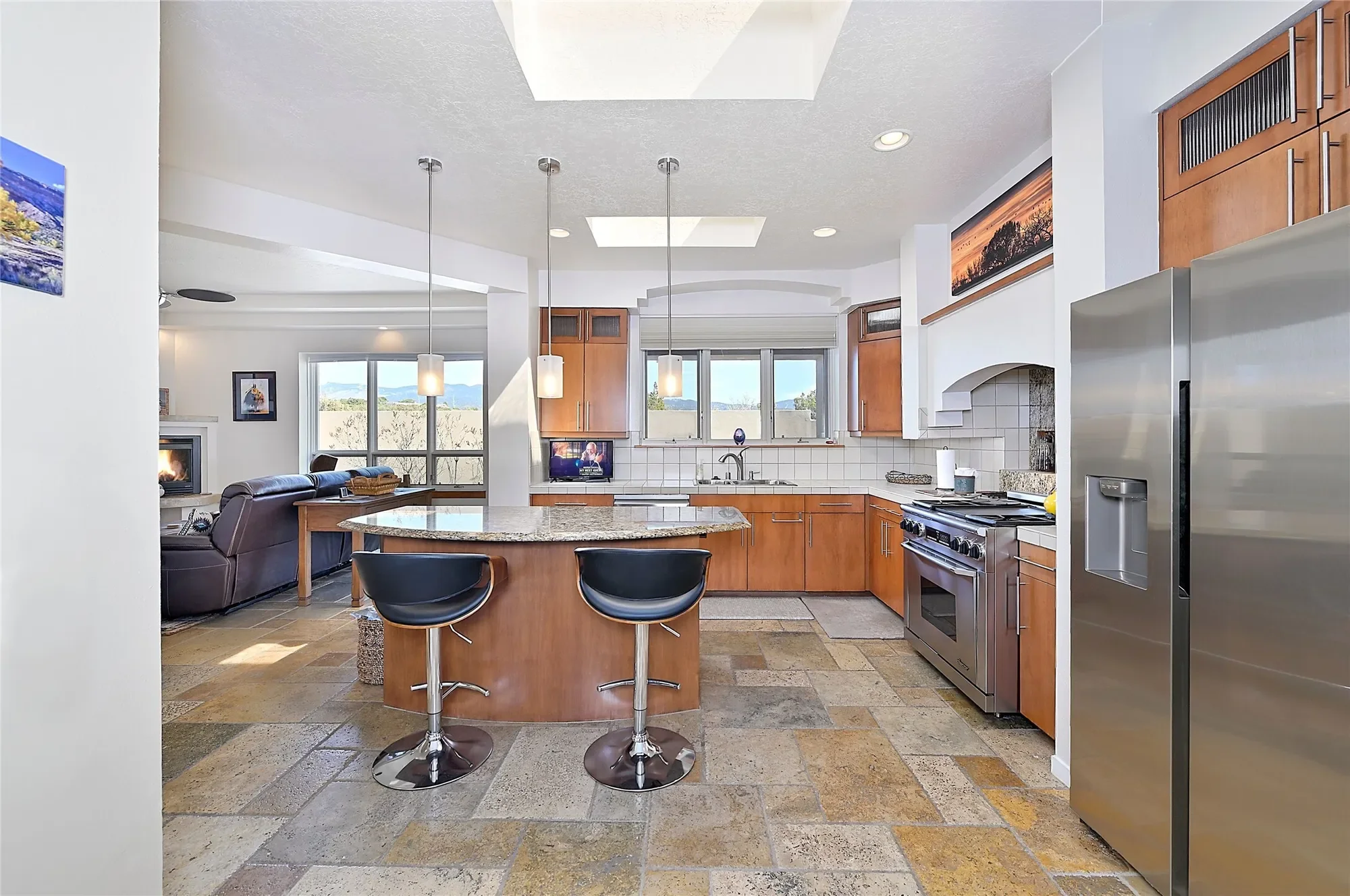 570 Via Arista, Santa Fe, NM 87506, Santa Fe, New Mexico, United States. - Photo 10