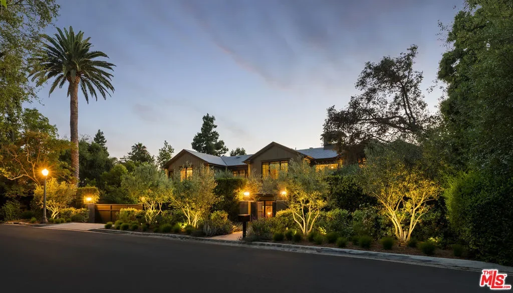 1529 Amalfi Drive, Los Angeles, California, United States. - Photo 13