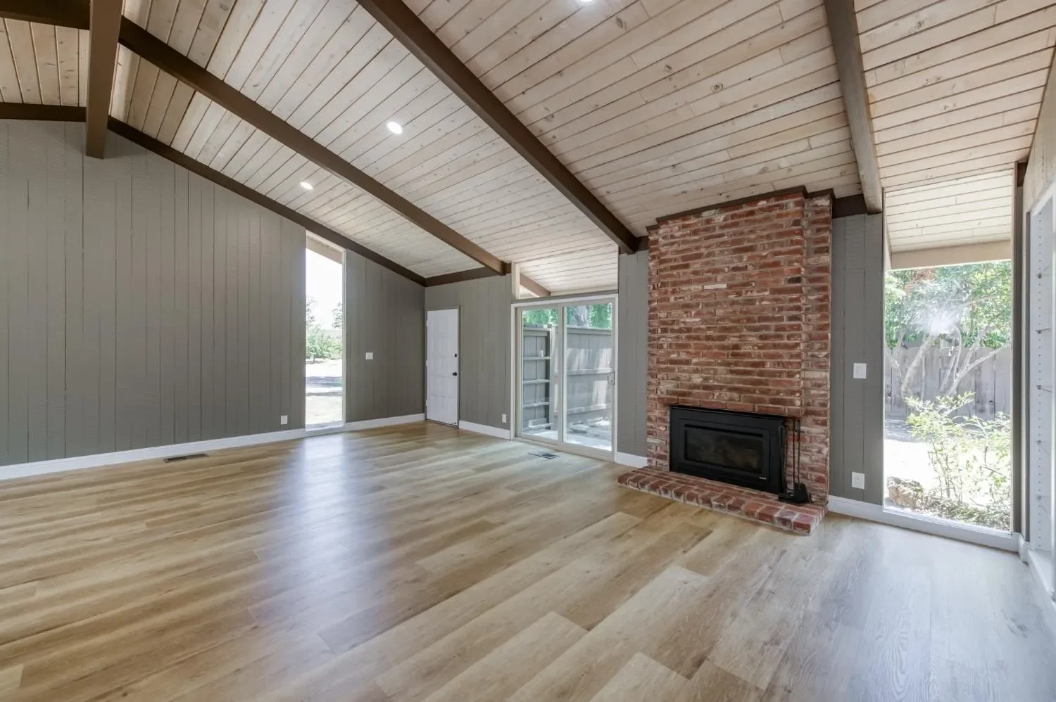 1904 Fairway Avenue S, Fresno, CA 93727, Fresno, California, United States. - Photo 5