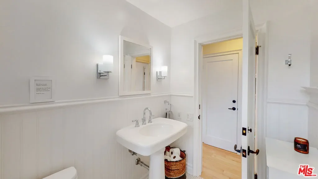 22626 Pacific Coast Highway 22, Malibu, California, United States. - Photo 14