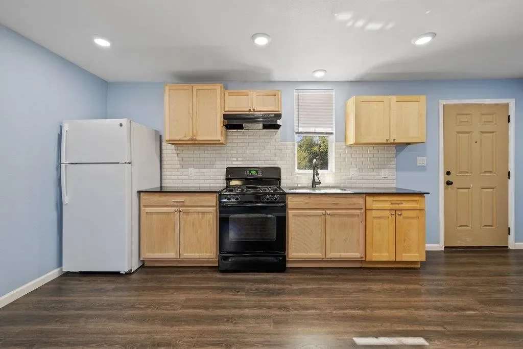 2540 FM 20, Red Rock, Texas, United States. - Photo 23