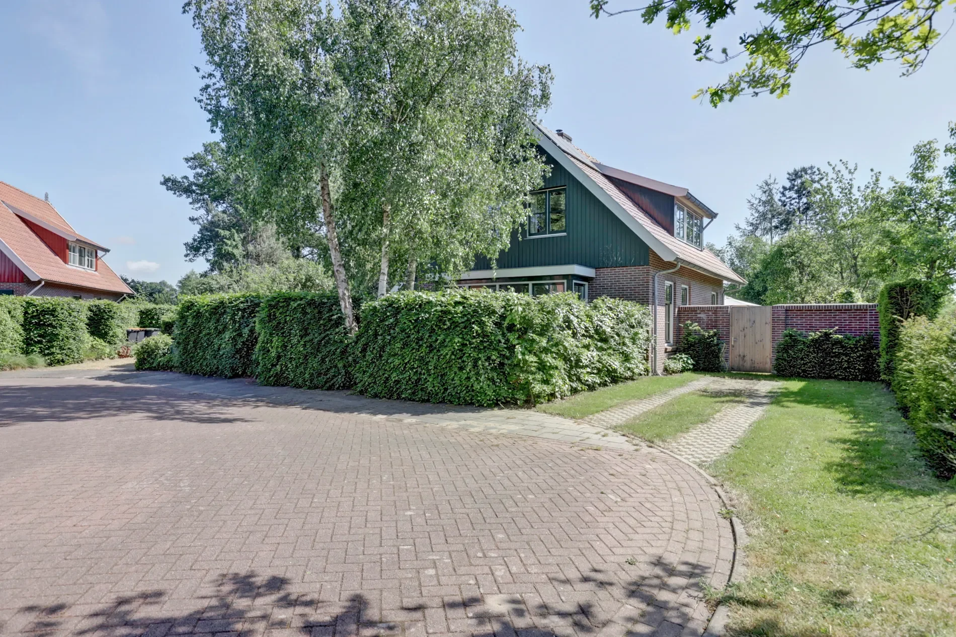 Exterior photo 11