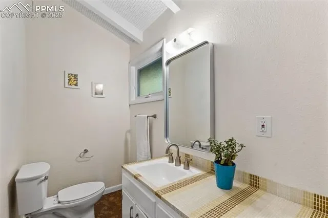1003 Sun Drive, Colorado Springs, Colorado, United States. - Photo 22