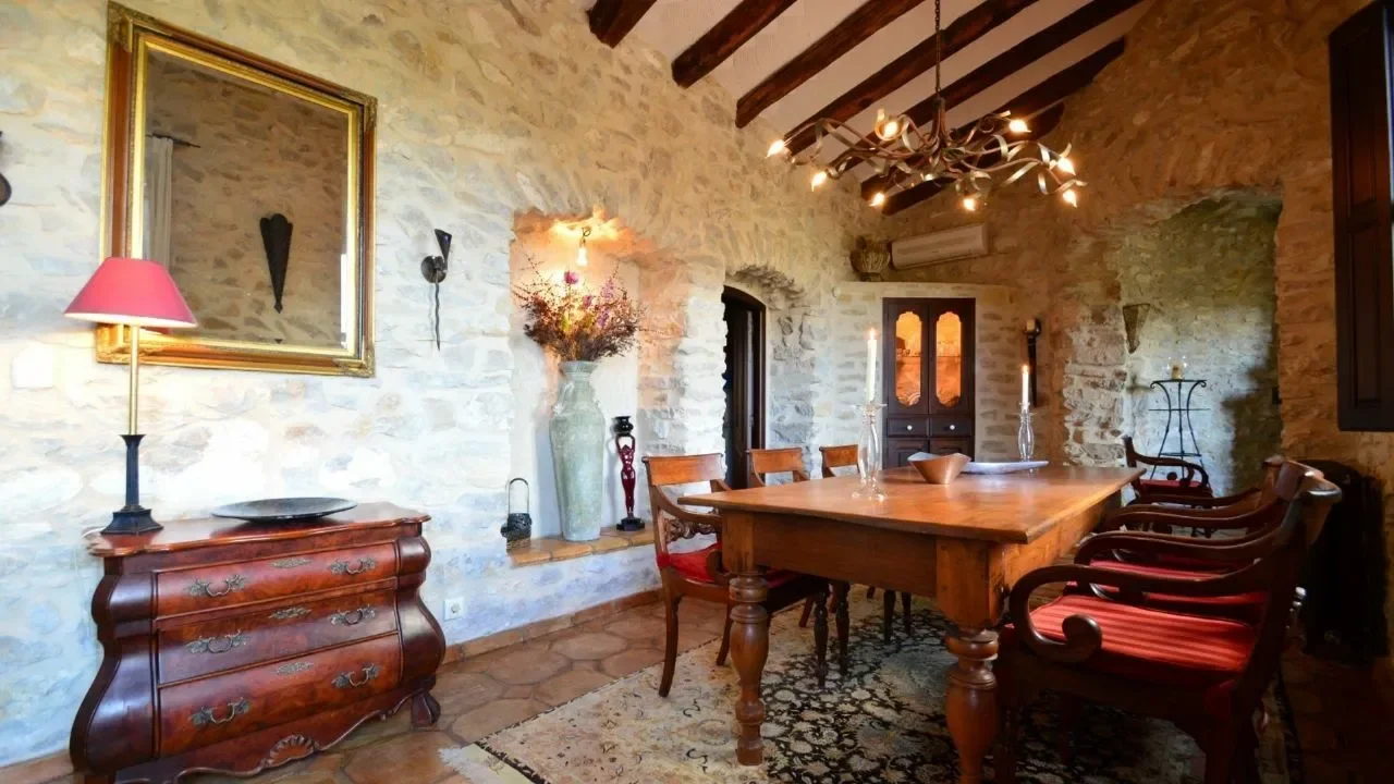 Gallery photo 1