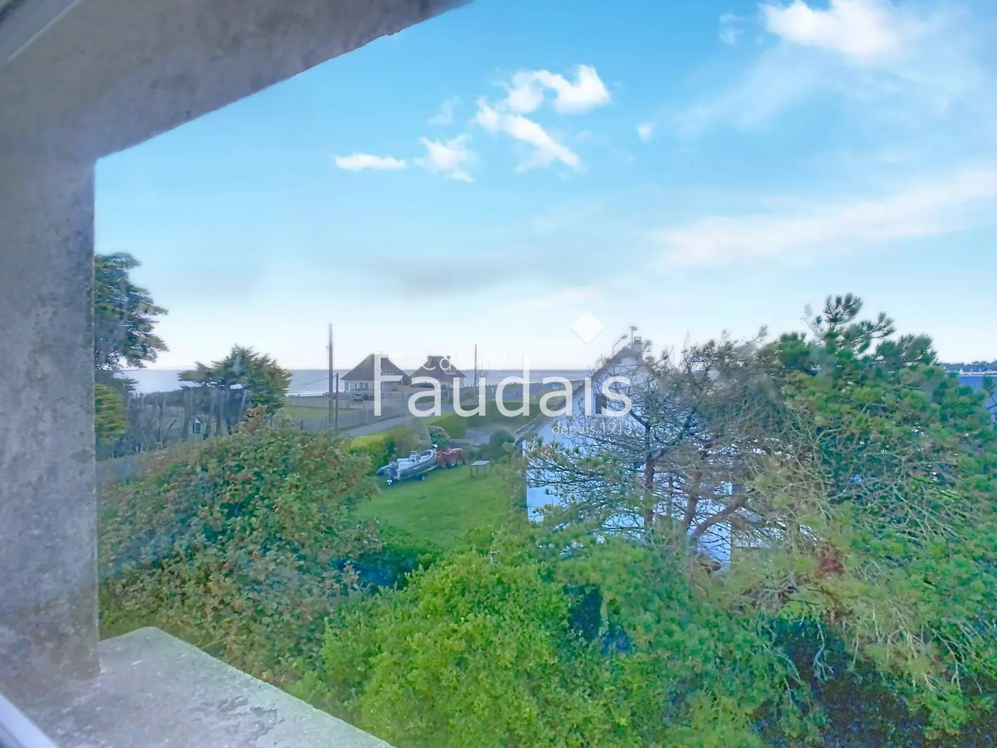 Saint-Pierre-du-Mont, Normandy, France. - Photo 20