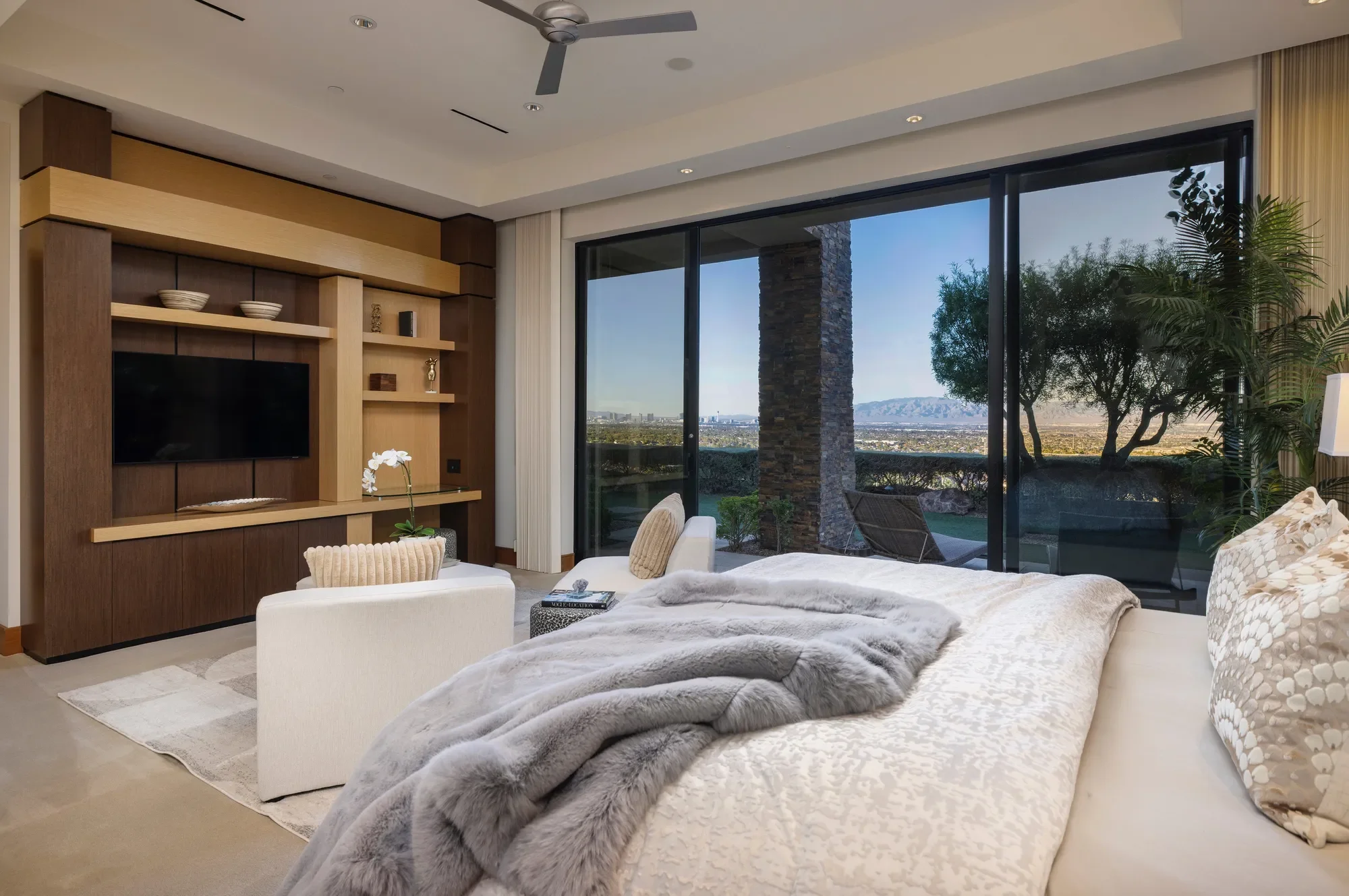 1492 MacDonald Ranch Drive, Henderson, NV 89012, Henderson, Nevada, United States. - Photo 15