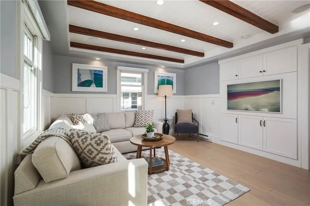 104 Onyx Avenue, Newport Beach, California, United States. - Photo 11