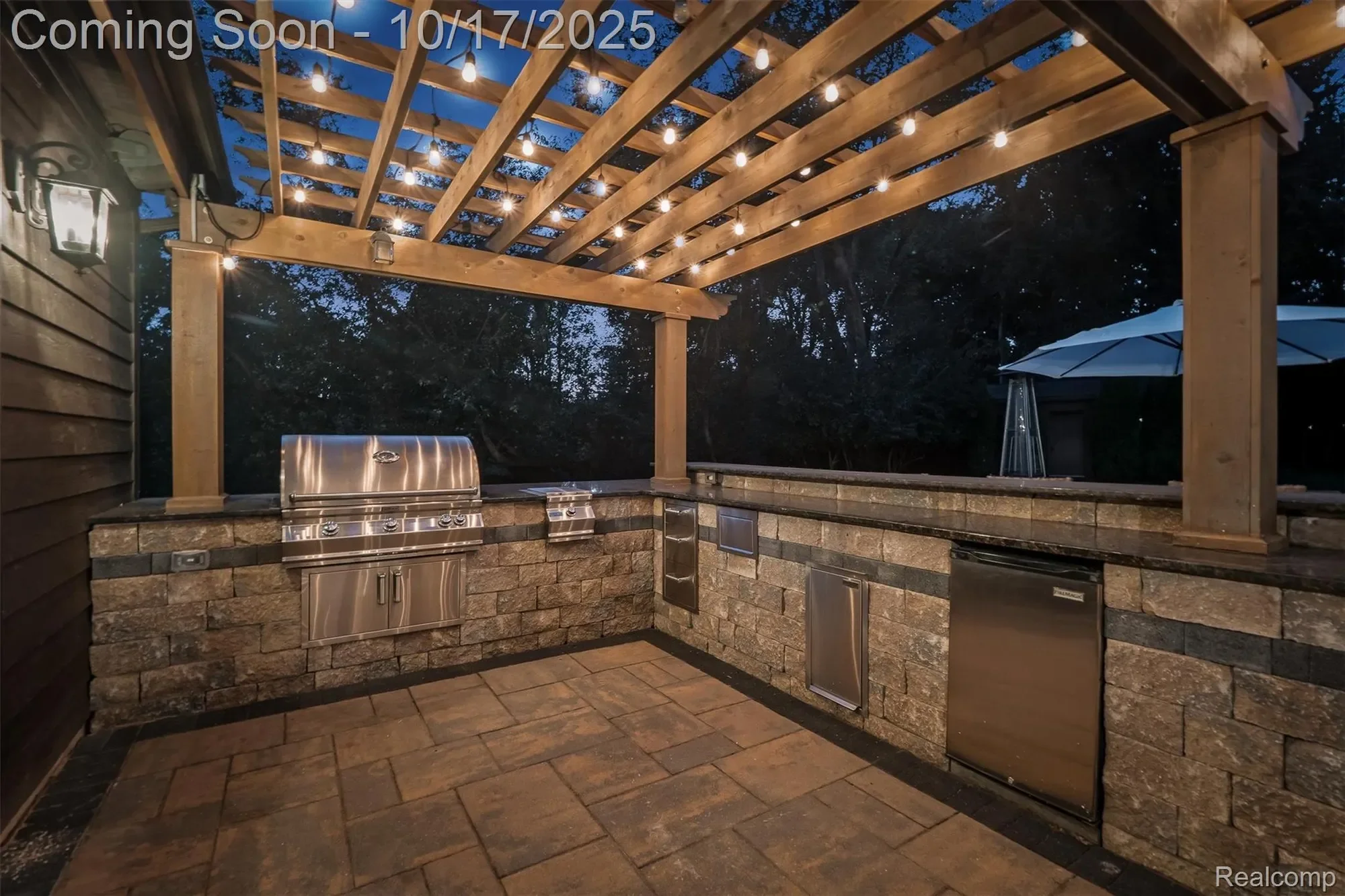25325 Devon Lane, Franklin Village, MI 48025, Beverly Hills, Michigan, United States. - Photo 31
