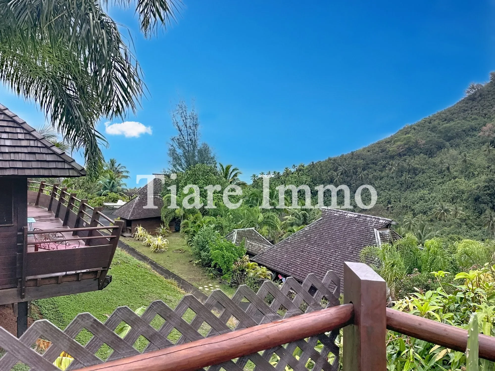 Exterior photo 6