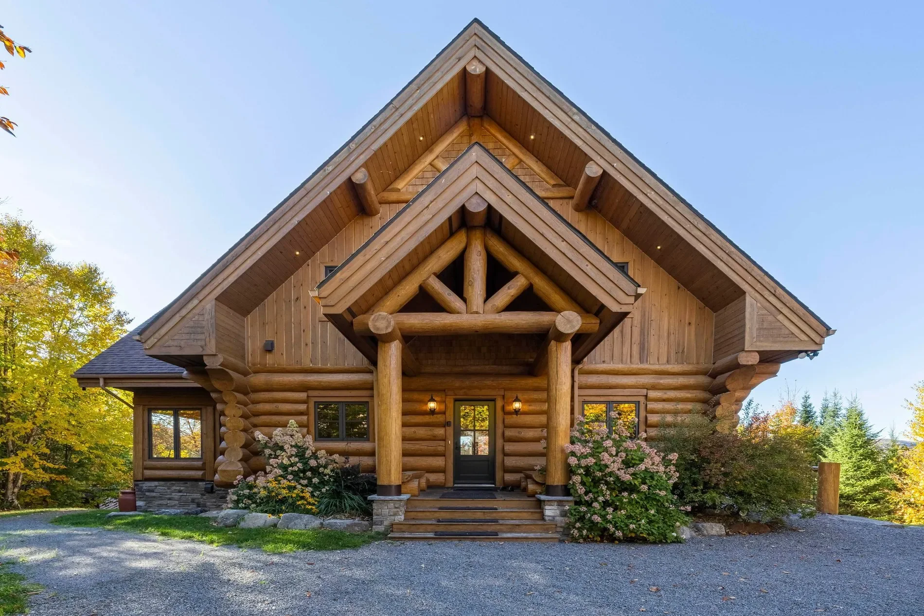 Exterior photo 1