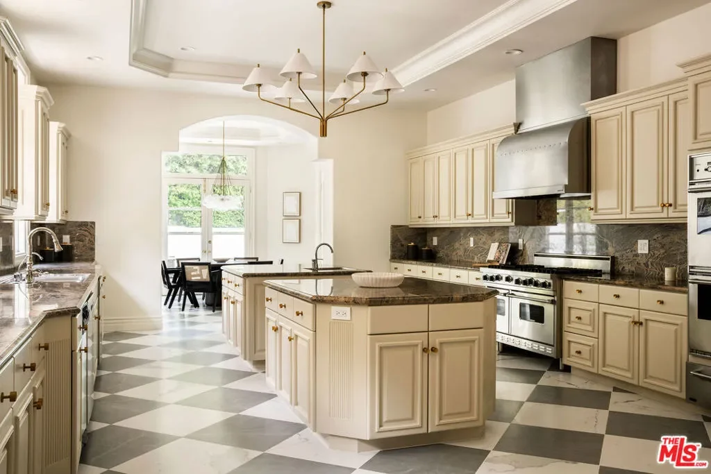 10509 Vestone Way, Los Angeles, California, United States. - Photo 10