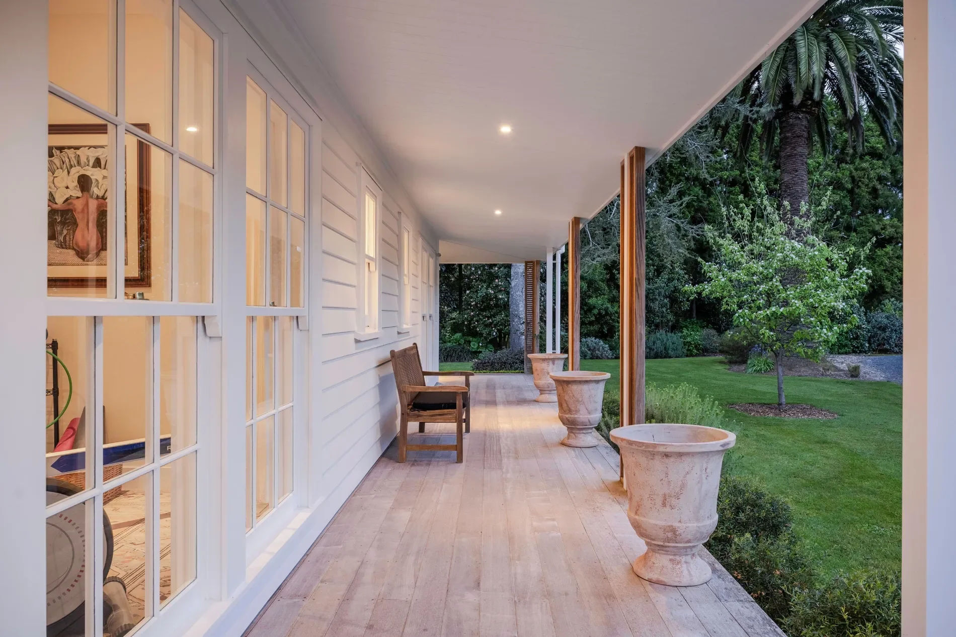 Exterior photo 9