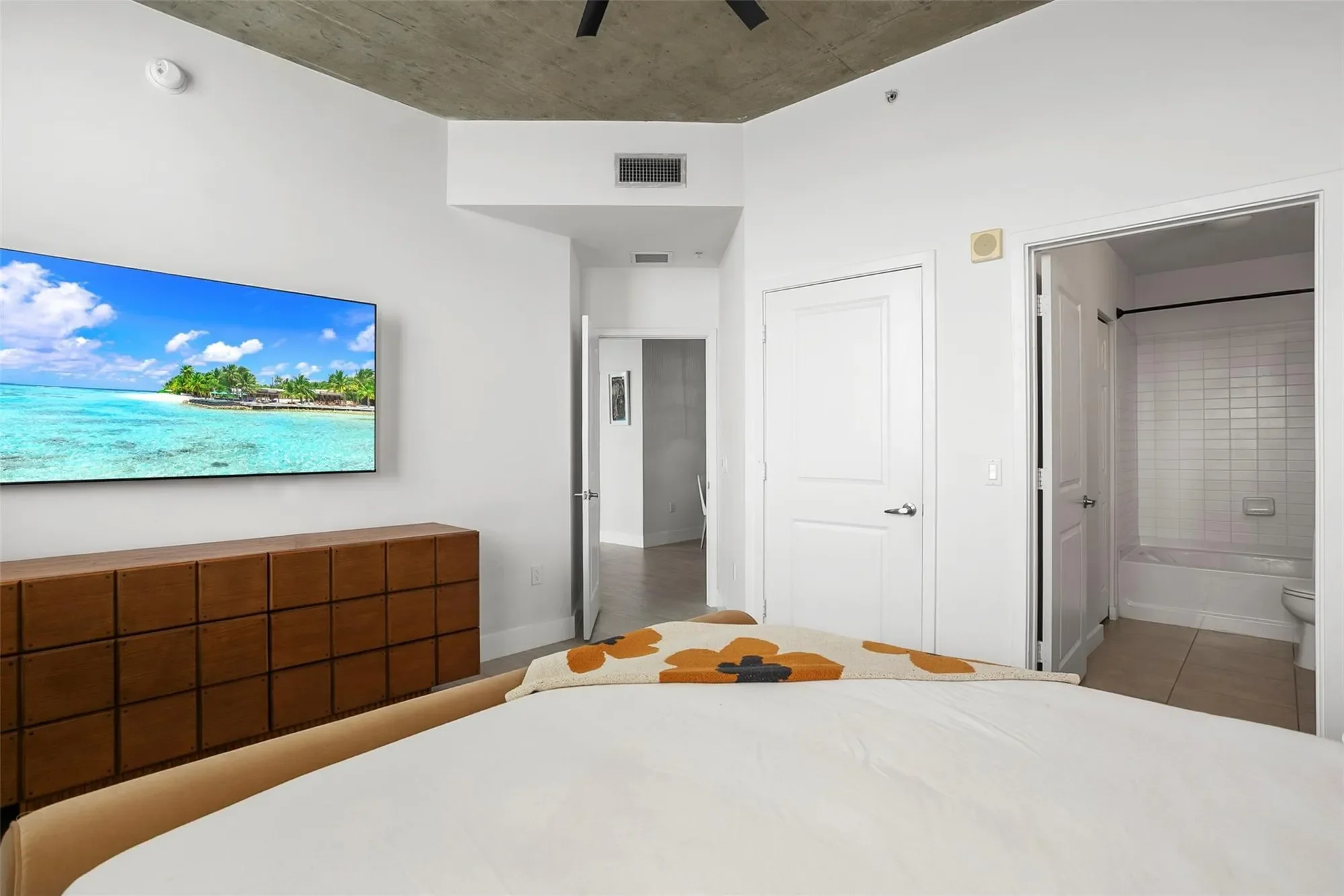 300 S Australian Ave, West Palm Beach, Florida, United States. - Photo 10