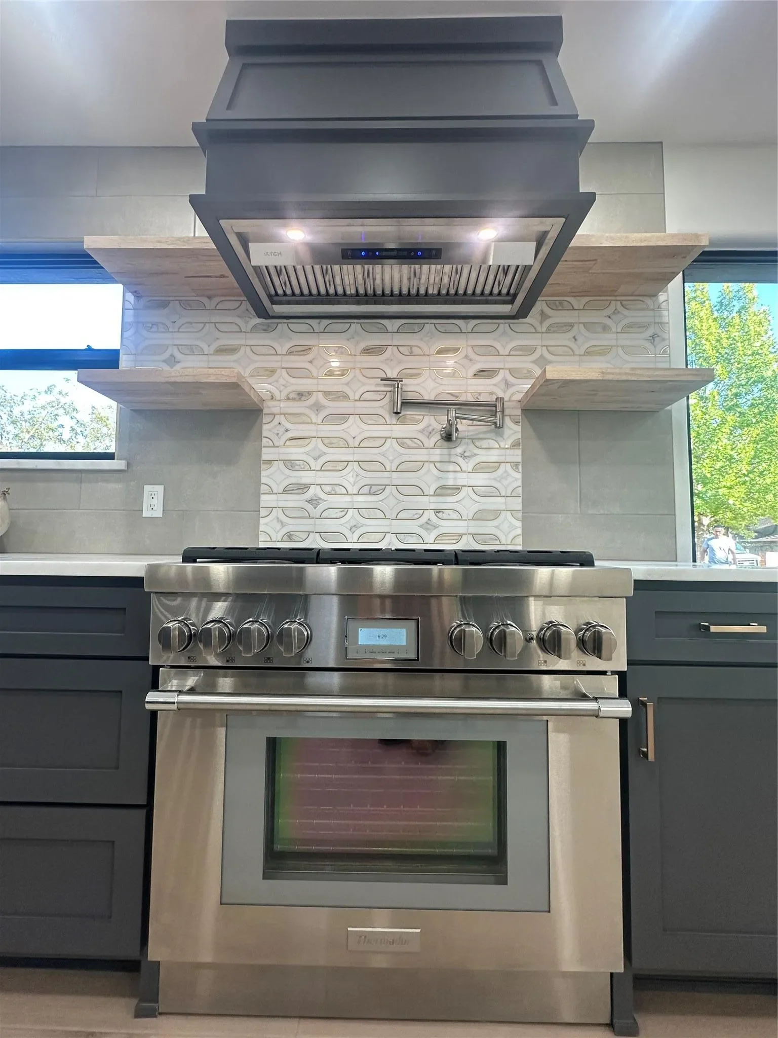4910 Woodcreek RD, Austin, Texas, United States. - Photo 12