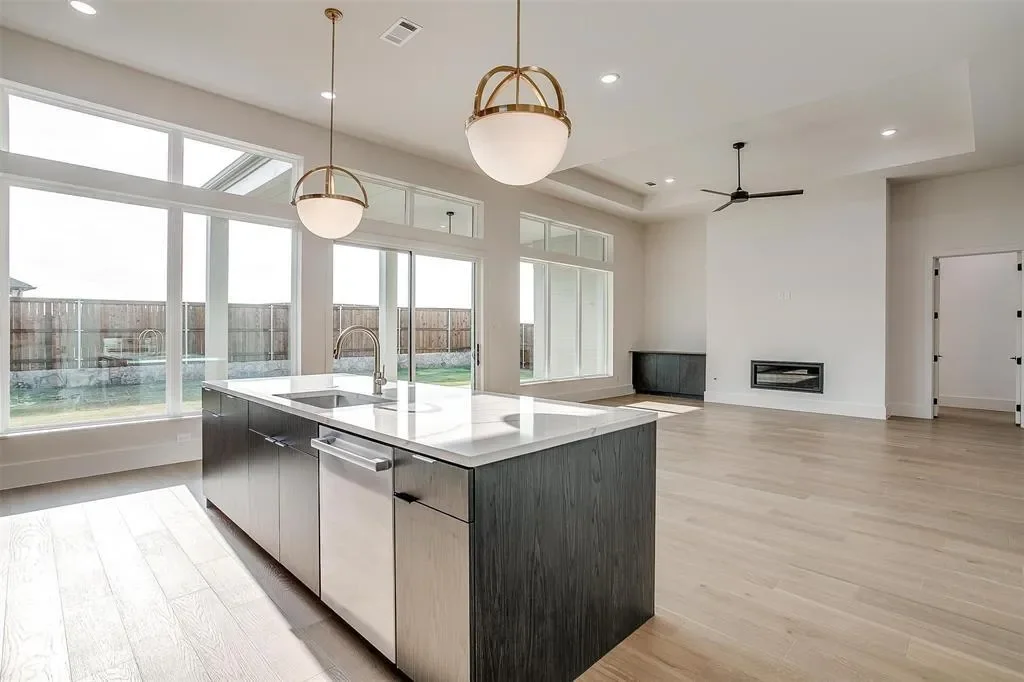 213 Lantern Ridge Drive, Aledo, Texas, United States. - Photo 14