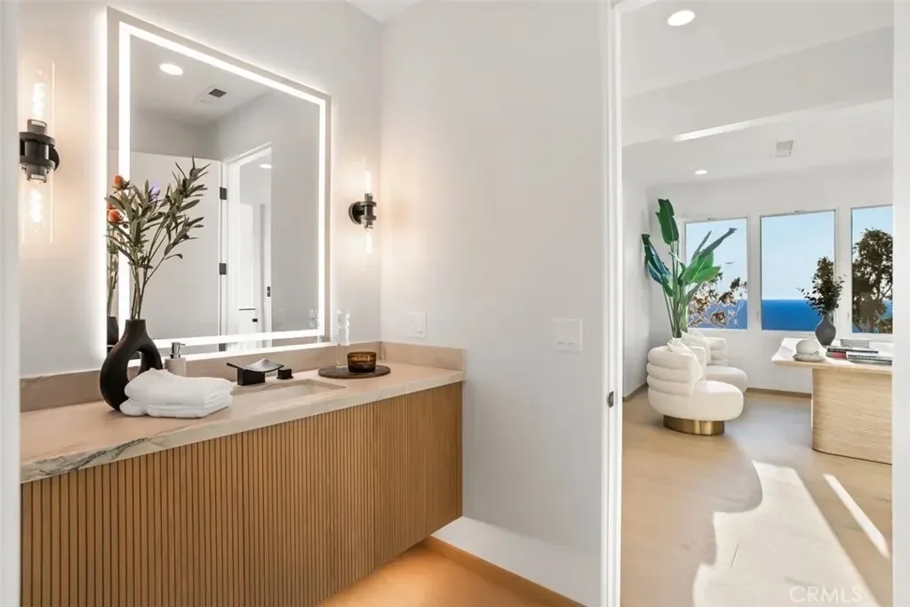 31 N Vista De Catalina, Laguna Beach, California, United States. - Photo 23