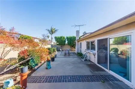 949 Fernrest Drive, Harbor City, CA 90710, Los Angeles, California, United States. - Photo 12