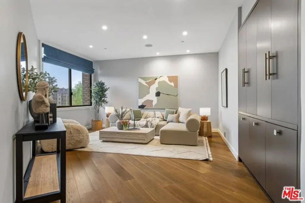300 N Swall Drive 305, Beverly Hills, California, United States. - Photo 13