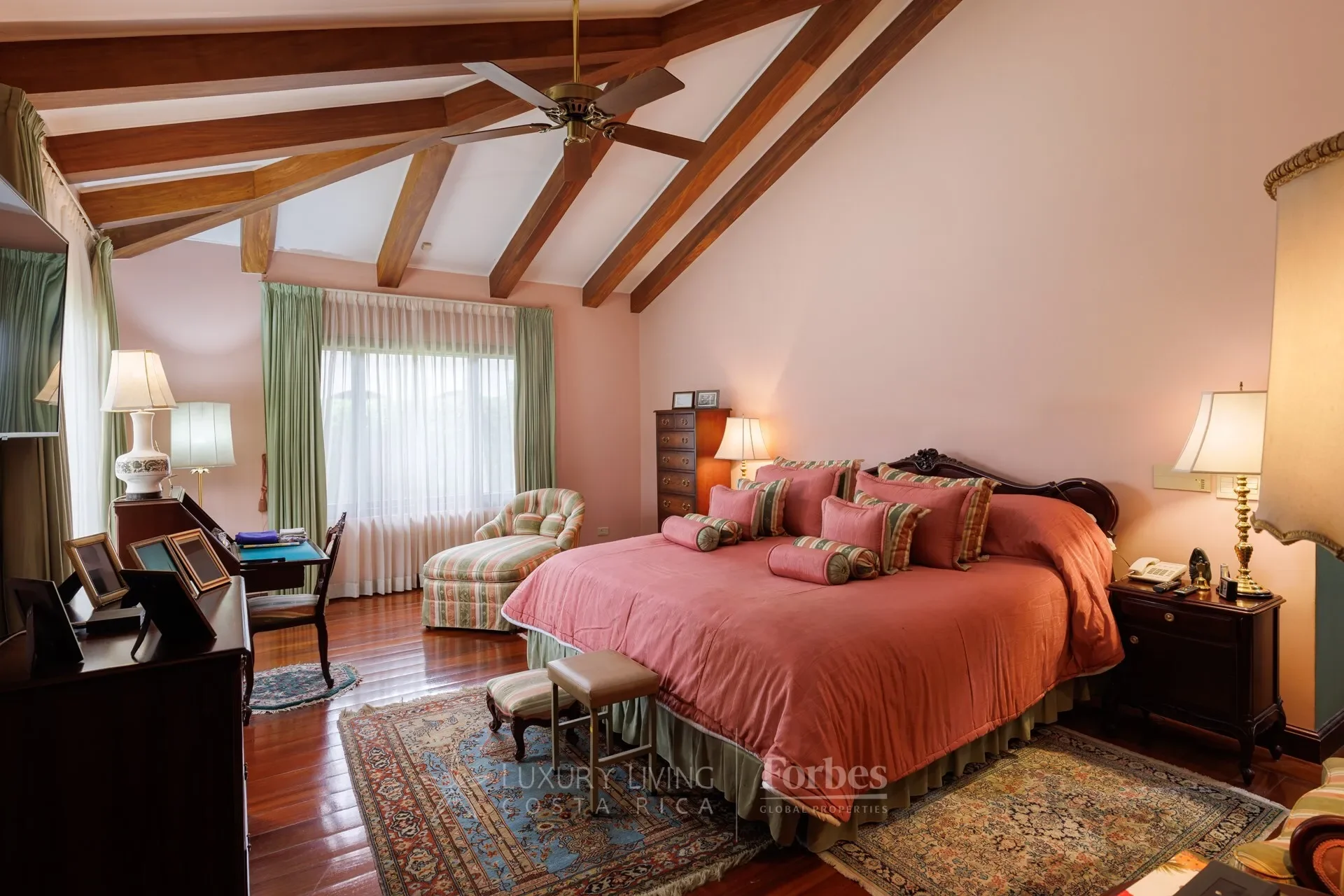 Gallery photo 6