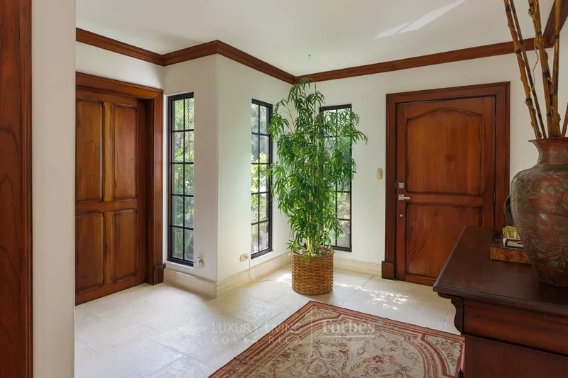 21163N - Four Bedroom Home for Sale with Garden and Terrace