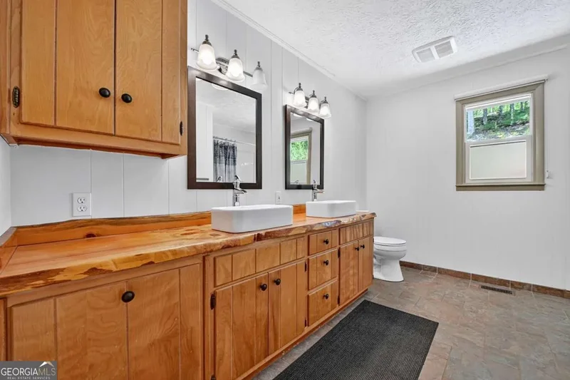 260 Flat Creek Crossing, Blue Ridge, GA 30513, Blue Ridge, Georgia, United States. - Photo 15