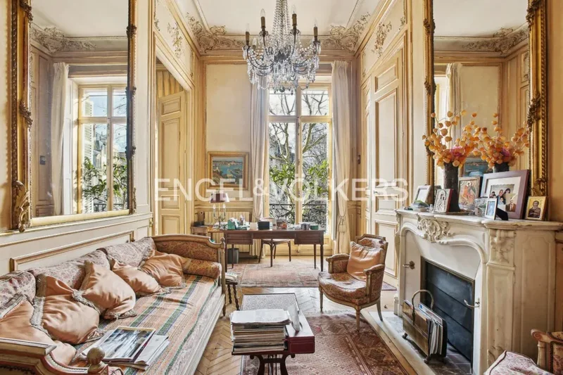 Paris, Île-de-France, France. - Photo 8