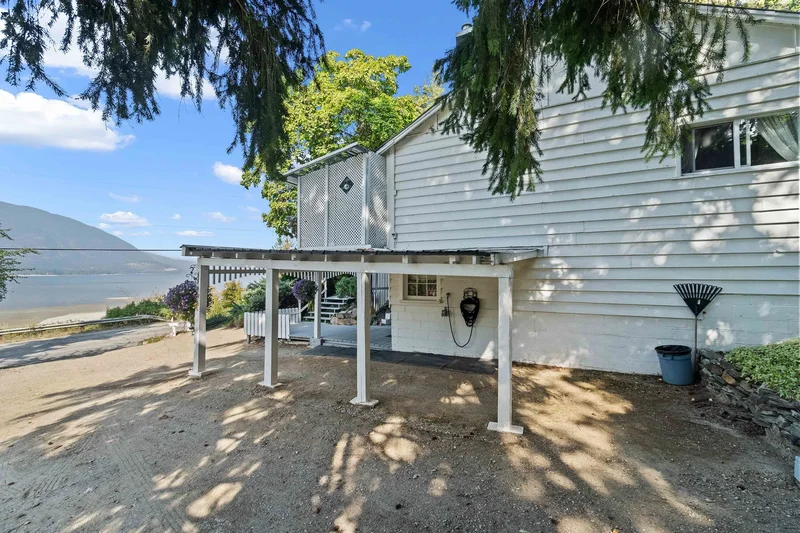 1430 Lakeshore Road NE, Salmon Arm, BC V1E 2V7, Salmon Arm, British Columbia, Canada. - Photo 35