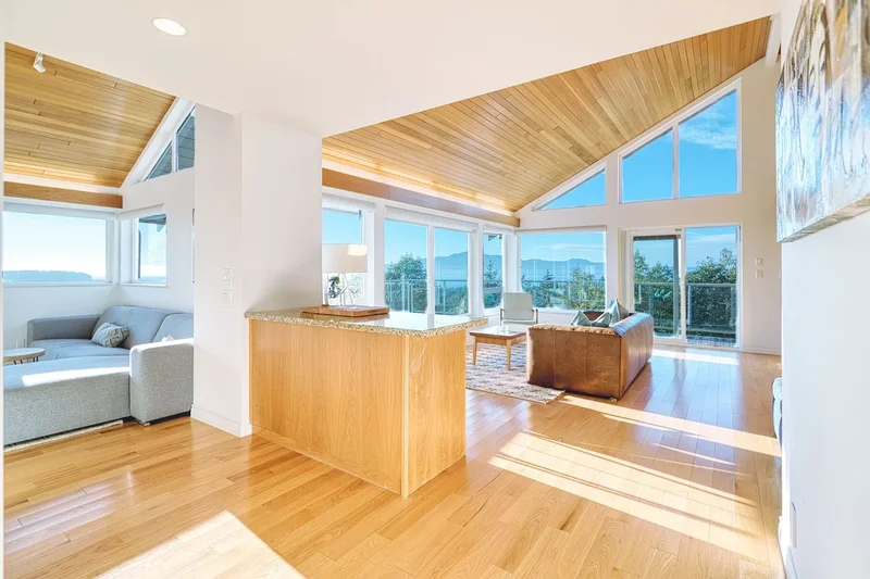 10339 Sunshine Coast Highway, Halfmoon Bay, BC V7Z 1B7, Halfmoon Bay, British Columbia, Canada. - Photo 11