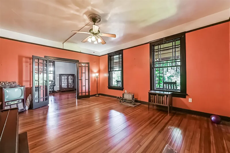 2911 Broadway Street, Galveston, Texas, United States. - Photo 21