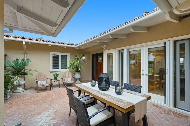 1609 Vía Montemar , Palos Verdes Estates, CA 90274, Rolling Hills Estates, California, United States. - Photo 27