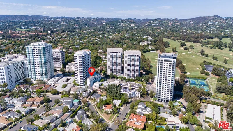 10336 Wilshire Boulevard 703, Los Angeles, California, United States. - Photo 41