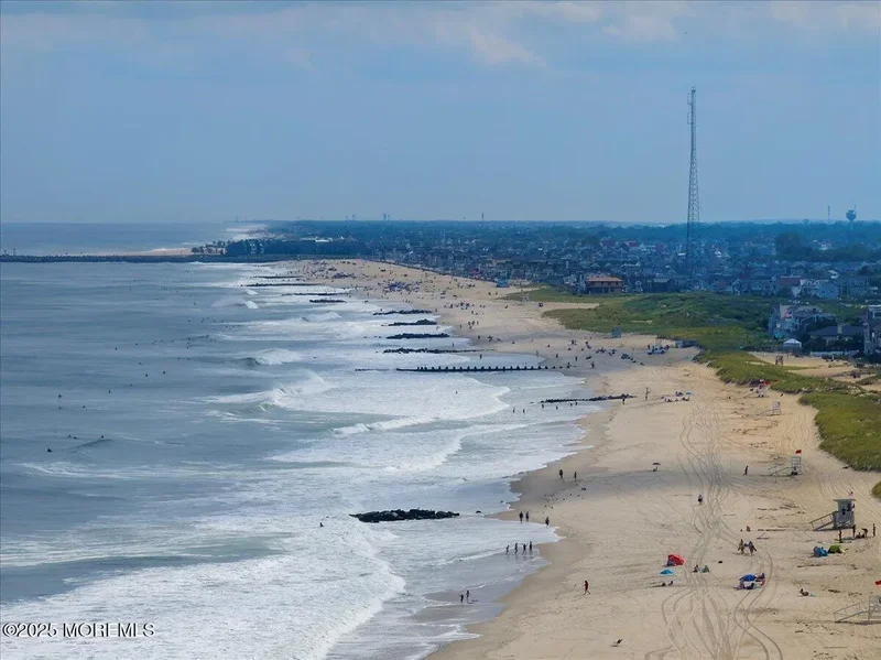 394 E Virginia Avenue, Manasquan, NJ 08736, Manasquan, New Jersey, United States. - Photo 31