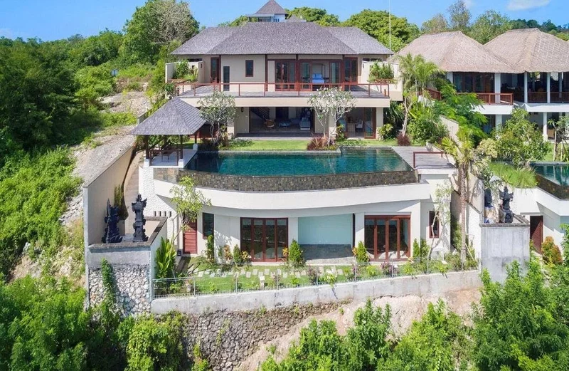 FREEHOLD 5-Bedroom Villa with Breathtaking Views Jimbaran, Bali