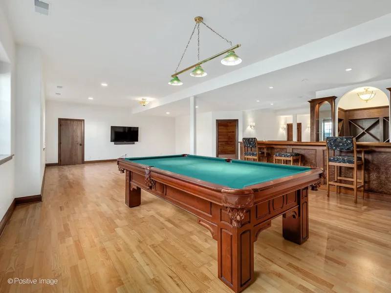 48 FOREST GATE Circle, Oak Brook, Illinois, United States. - Photo 11