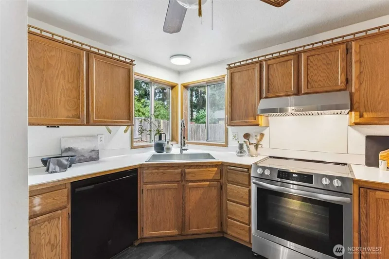 513 Hidden Forest Drive SE, Olympia, Washington, United States. - Photo 13