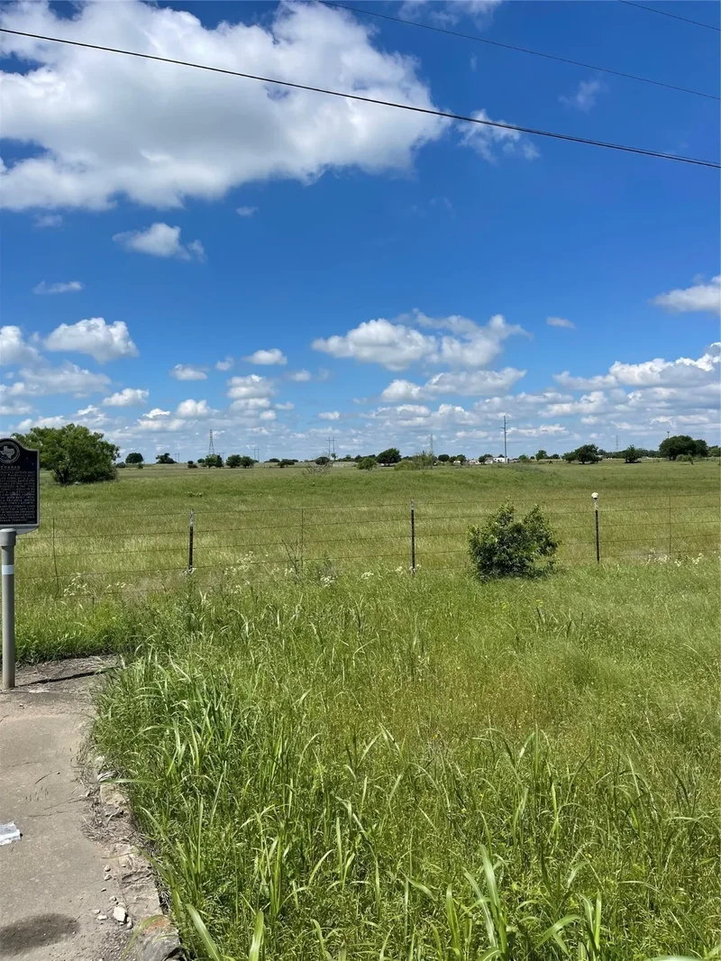 4063 Weatherford Highway, Cleburne, TX 76033, Cleburne, Texas, United States. - Photo 4