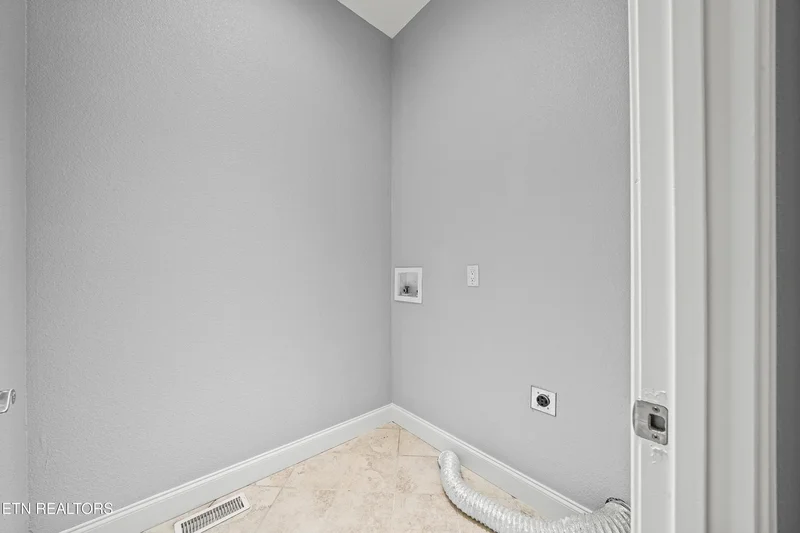 39 N Riverview Lane, Crossville, TN 38555, Crossville, Tennessee, United States. - Photo 30