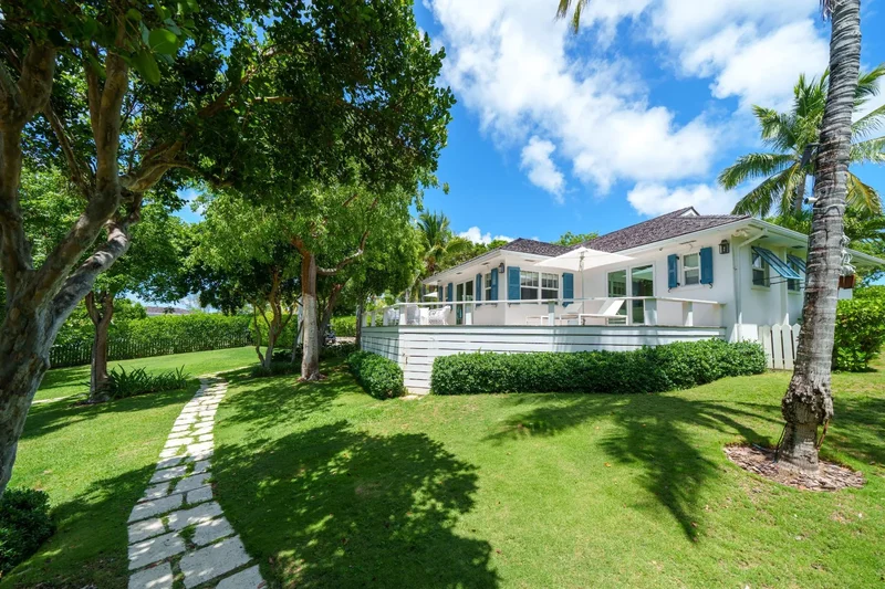 Harbour Island Waterfront Cottages, Triana Shores, Harbour Island, HI, Dunmore Town, Harbour Island, The Bahamas. - Photo 20