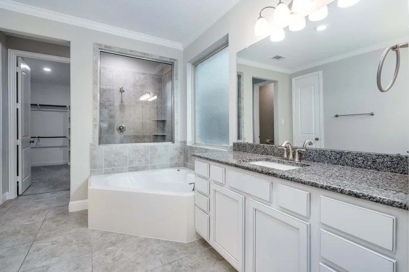 1083 Ginger Glade Lane, Pinehurst, TX 77362, Pinehurst, Texas, United States. - Photo 23