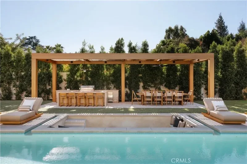 4543 Densmore Avenue, Los Angeles, California, United States. - Photo 45