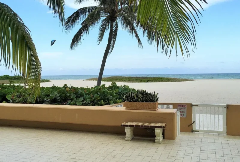 1012 N Ocean Boulevard, Hillsboro Beach, Florida, United States. - Photo 21