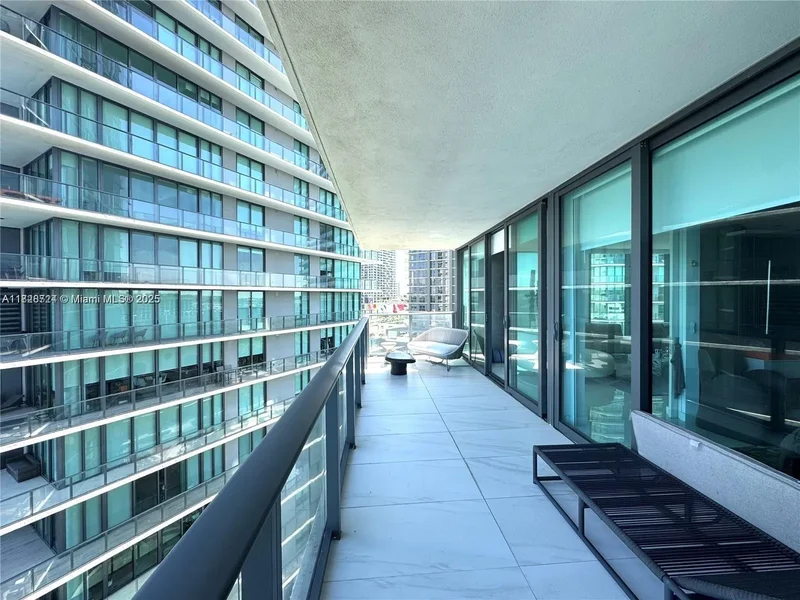 650 NE 32nd St 1401, Miami, Florida, United States. - Photo 28