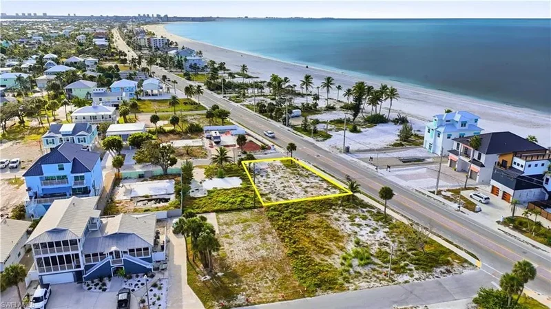 101 Hibiscus DR, Fort Myers Beach, Florida, United States. - Photo 9